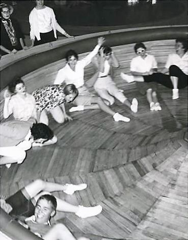 fam-org-reunions-slide-5-lagoon-1959